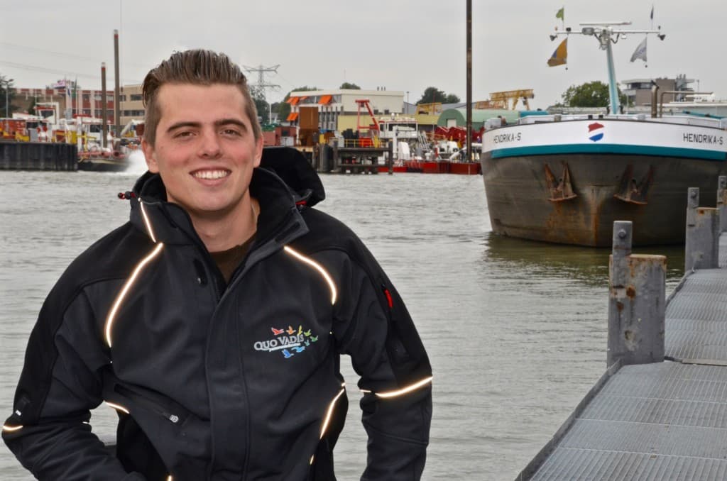 Matroos van Quo Vadis op de kade